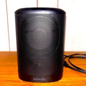 Sonos One (Gen 1) - Voice Controlled Smart Speaker - Black - S38